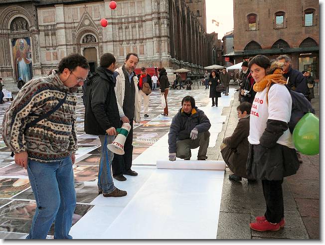 Clicca per scorrere le foto originali ingrandite
