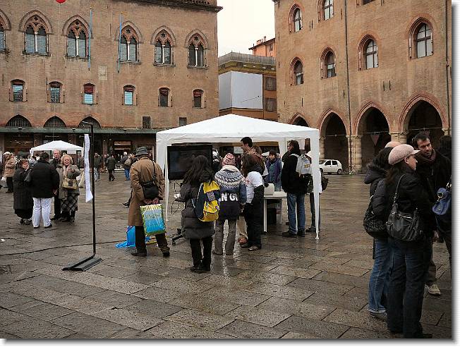 Clicca per scorrere le foto originali ingrandite