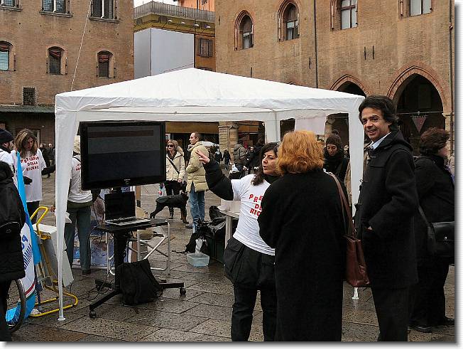 Clicca per scorrere le foto originali ingrandite