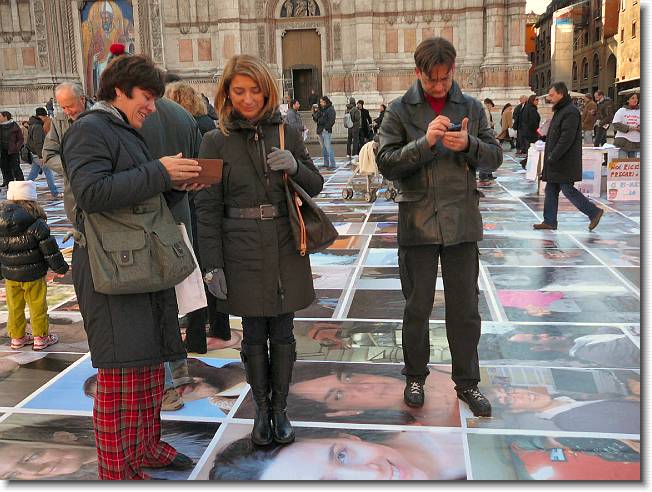Clicca per scorrere le foto originali ingrandite