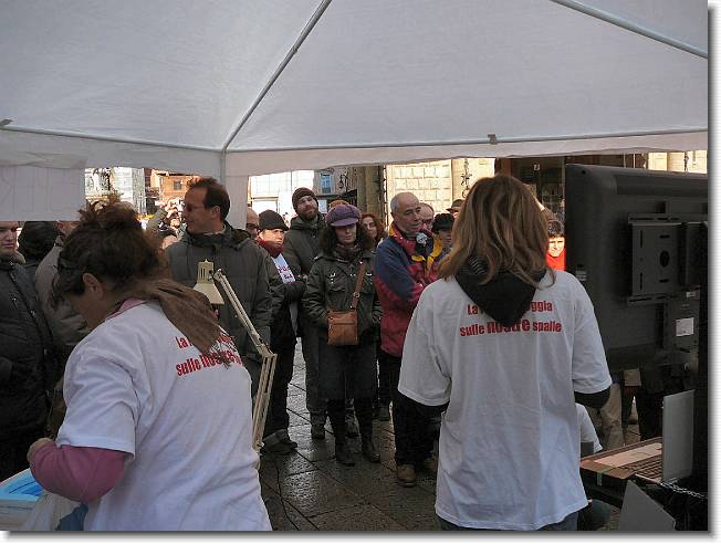 Clicca per scorrere le foto originali ingrandite