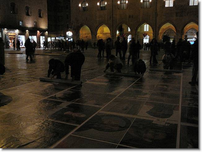 Clicca per scorrere le foto originali ingrandite