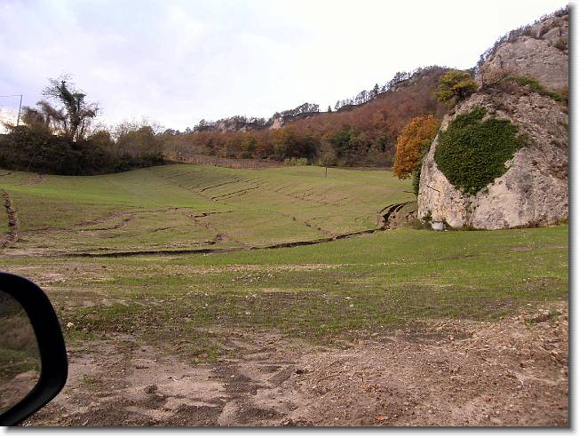 Clicca per scorrere le foto originali ingrandite