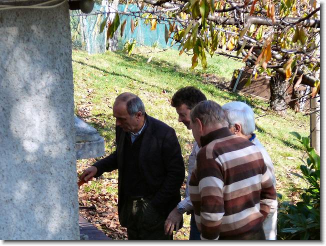 Clicca per scorrere le foto originali ingrandite