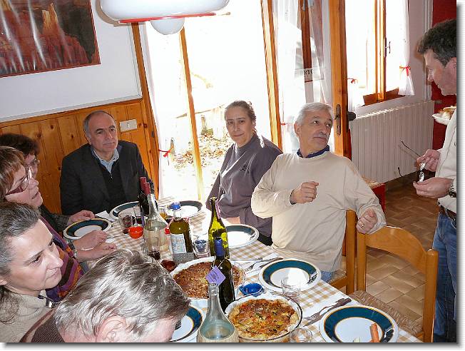 Clicca per scorrere le foto originali ingrandite