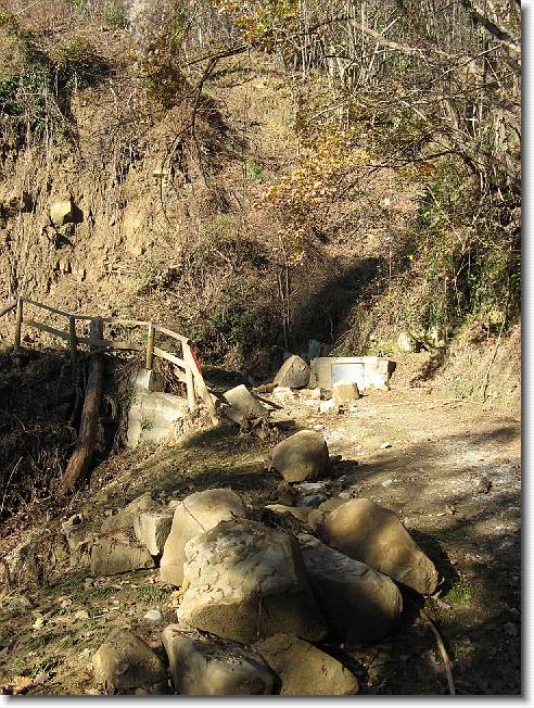 Clicca per scorrere le foto originali ingrandite