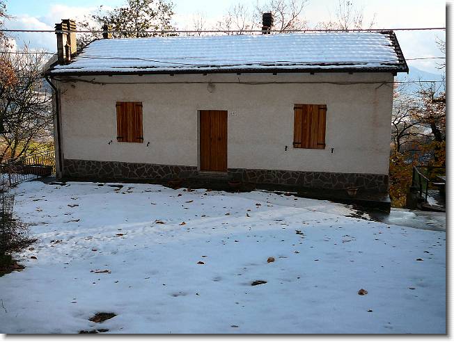 Clicca per scorrere le foto originali ingrandite