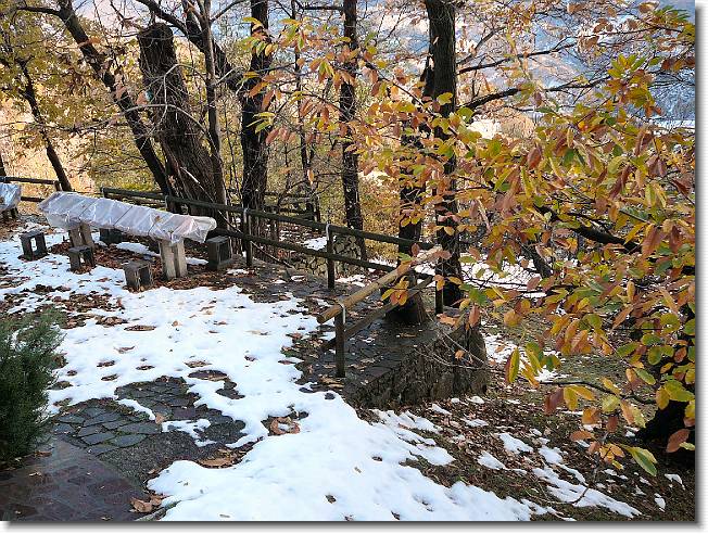Clicca per scorrere le foto originali ingrandite