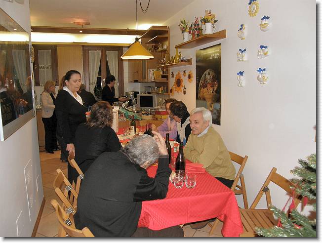 Clicca per scorrere le foto originali ingrandite