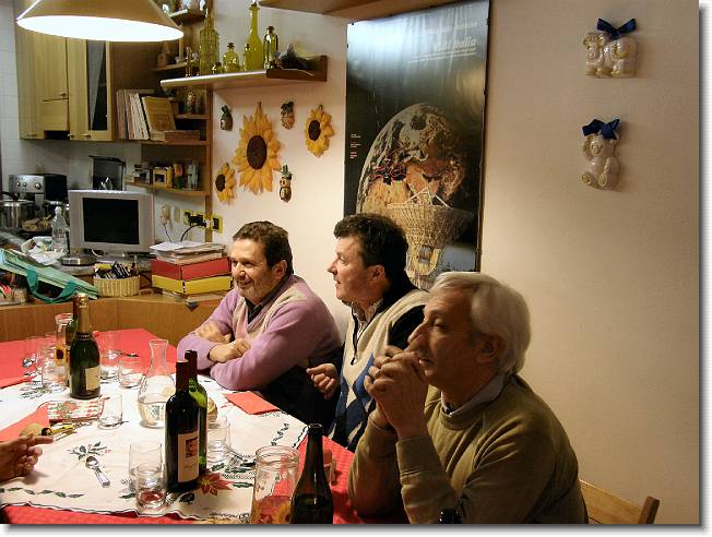 Clicca per scorrere le foto originali ingrandite