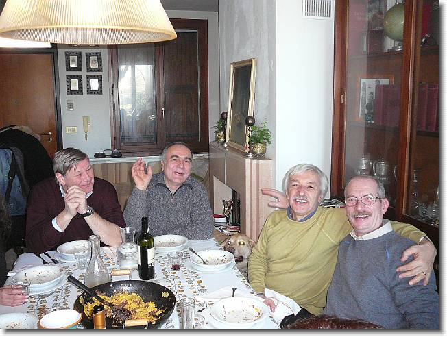 Clicca per scorrere le foto originali ingrandite
