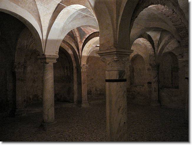 Clicca per scorrere le foto originali ingrandite