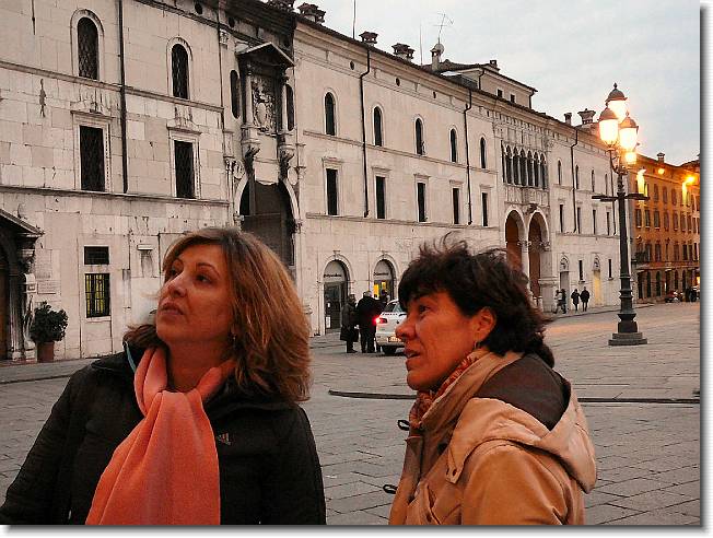 Clicca per scorrere le foto originali ingrandite