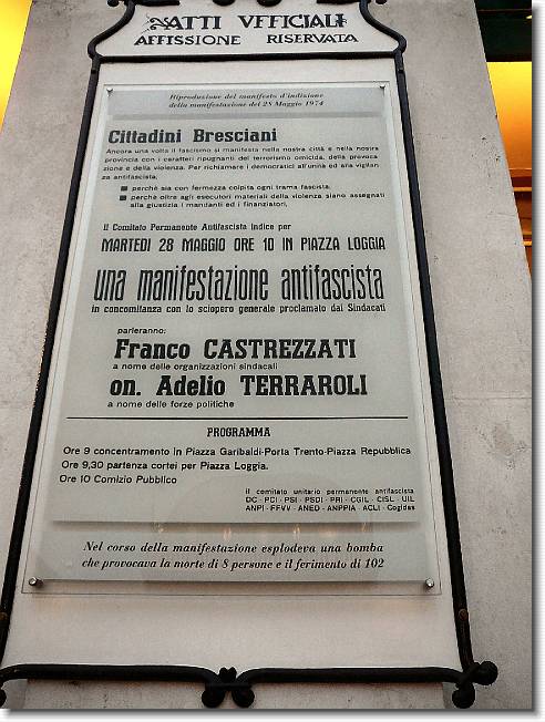 Clicca per scorrere le foto originali ingrandite