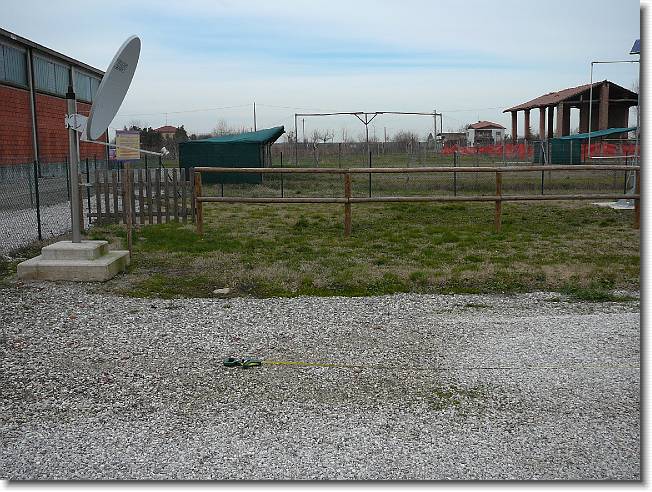 Clicca per scorrere le foto originali ingrandite