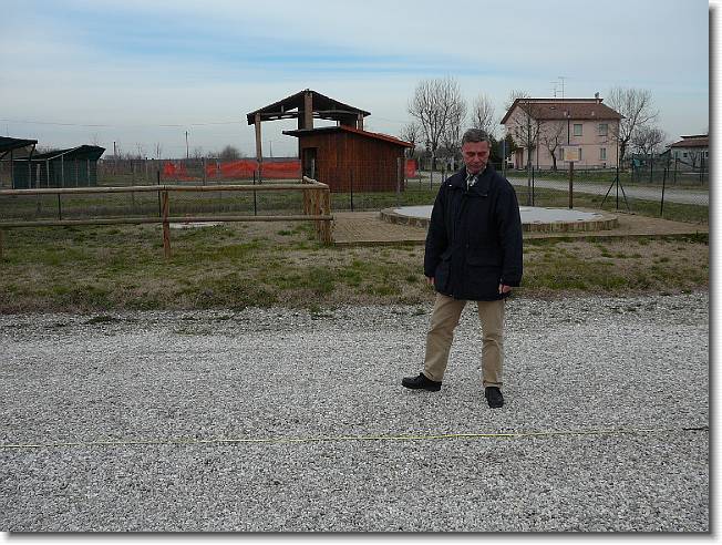 Clicca per scorrere le foto originali ingrandite