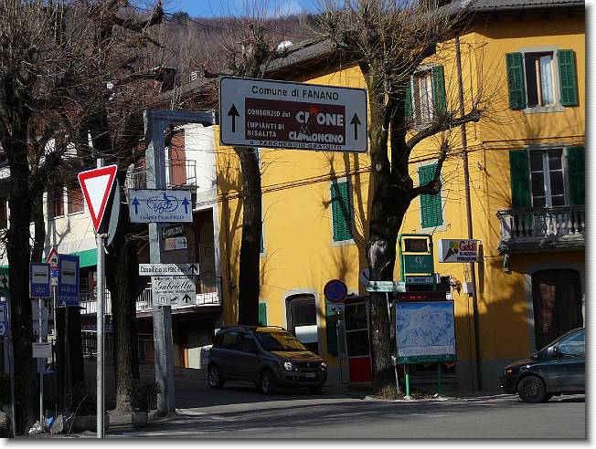 Clicca per scorrere le foto originali ingrandite