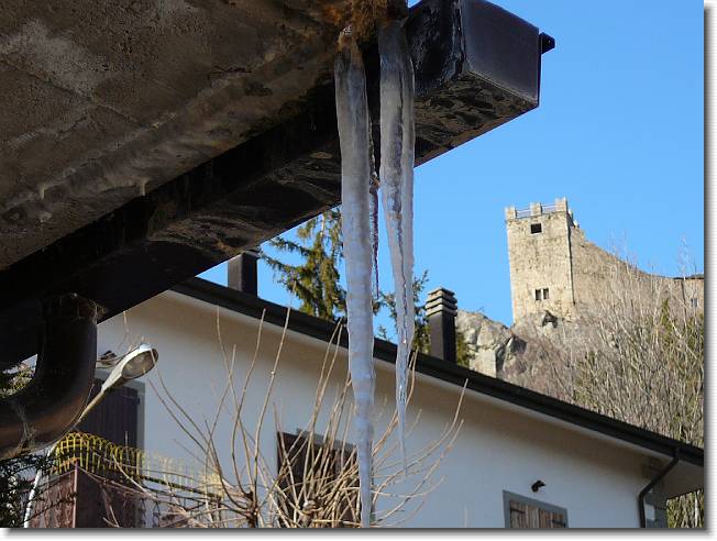 Clicca per scorrere le foto originali ingrandite