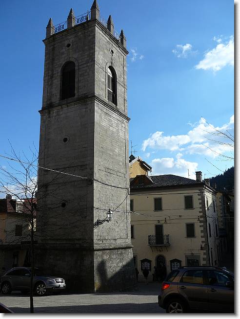 Clicca per scorrere le foto originali ingrandite