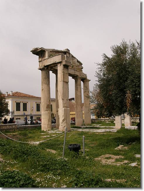 Clicca per scorrere le foto originali ingrandite