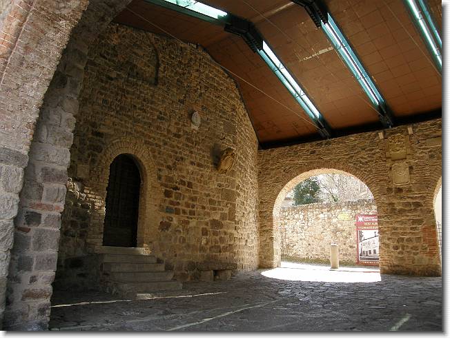 Clicca per scorrere le foto originali ingrandite