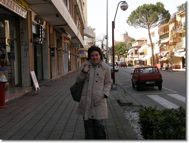 Clicca per scorrere le foto originali ingrandite