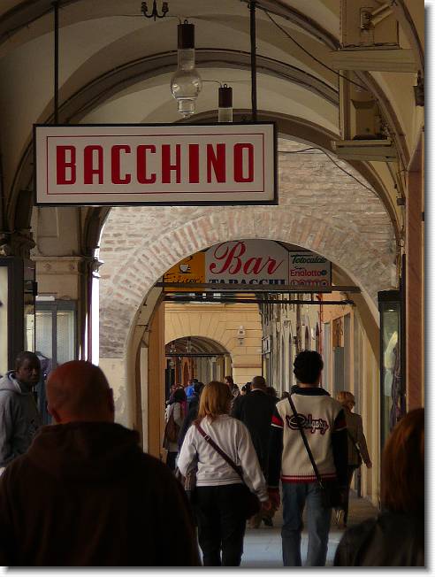 Clicca per scorrere le foto originali ingrandite