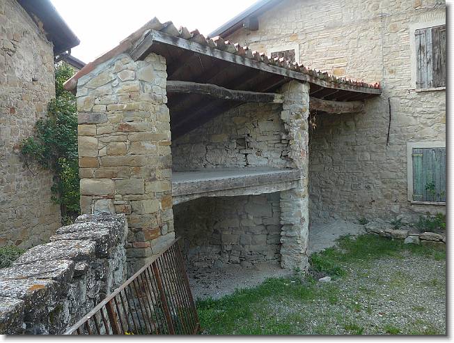 Clicca per scorrere le foto originali ingrandite