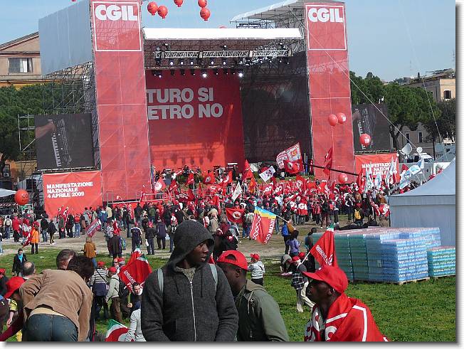 Clicca per scorrere le foto originali ingrandite