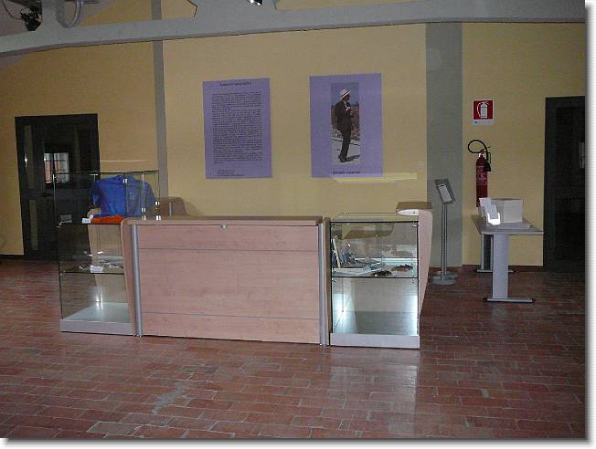 Clicca per scorrere le foto originali ingrandite