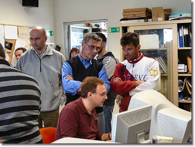 Clicca per scorrere le foto originali ingrandite