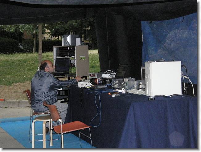 Clicca per scorrere le foto originali ingrandite