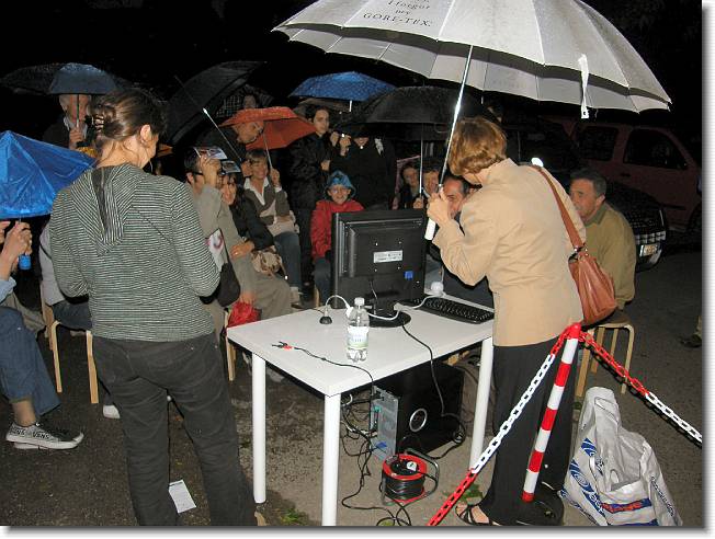 Clicca per scorrere le foto originali ingrandite