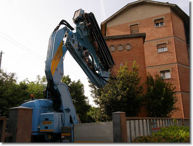 Clicca per scorrere le foto originali ingrandite