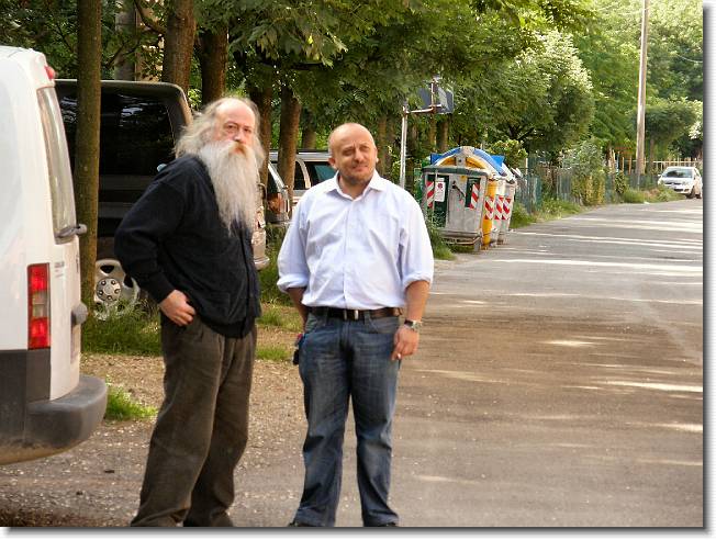 Clicca per scorrere le foto originali ingrandite