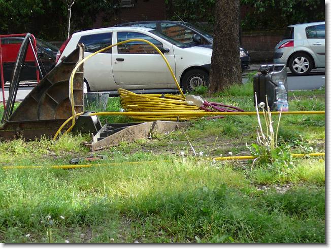Clicca per scorrere le foto originali ingrandite