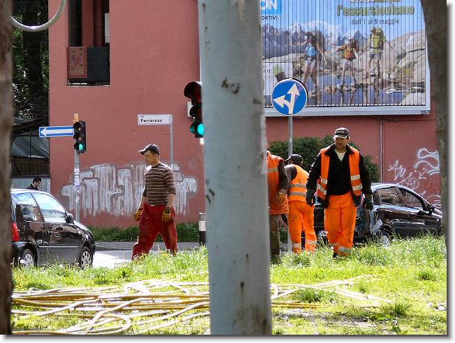 Clicca per scorrere le foto originali ingrandite