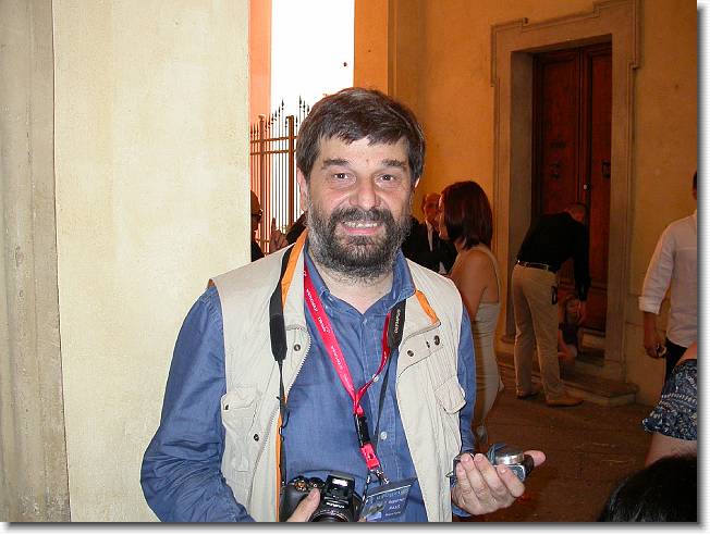 Clicca per scorrere le foto originali ingrandite