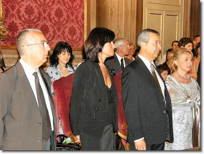 Clicca per scorrere le foto originali ingrandite