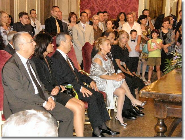 Clicca per scorrere le foto originali ingrandite