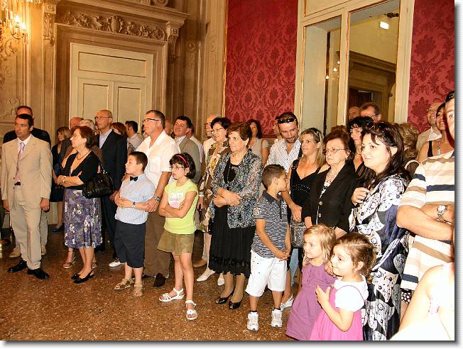 Clicca per scorrere le foto originali ingrandite
