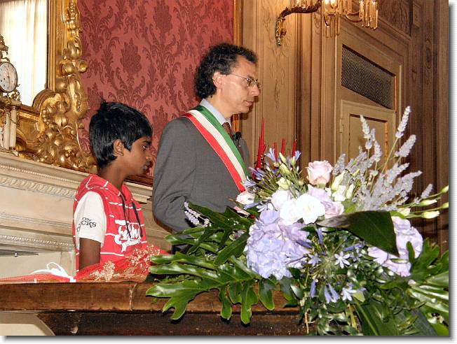 Clicca per scorrere le foto originali ingrandite