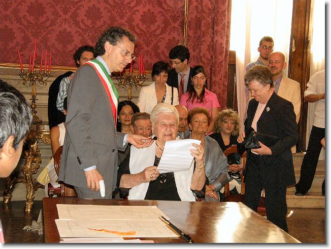 Clicca per scorrere le foto originali ingrandite