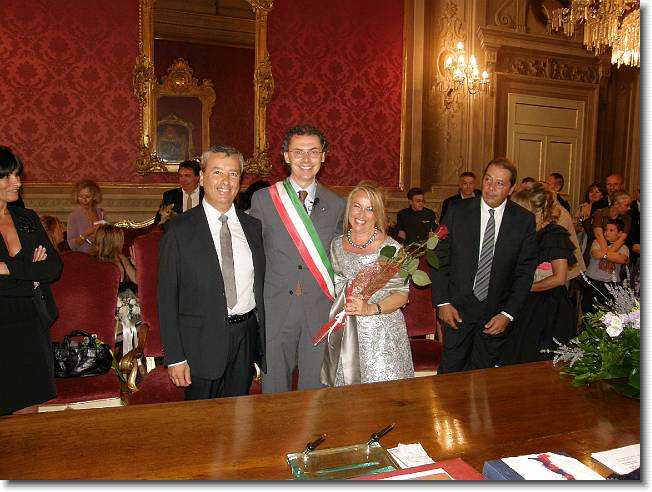 Clicca per scorrere le foto originali ingrandite