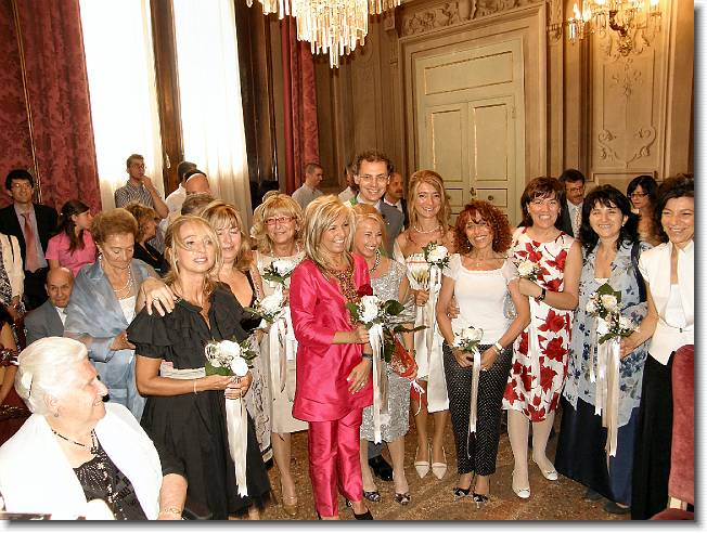 Clicca per scorrere le foto originali ingrandite