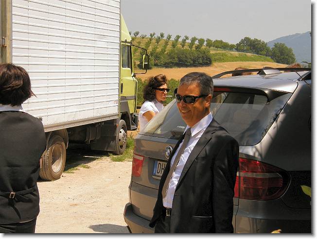 Clicca per scorrere le foto originali ingrandite