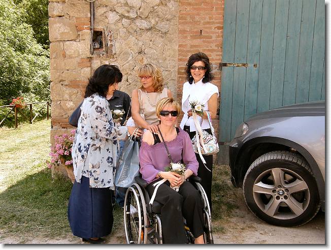 Clicca per scorrere le foto originali ingrandite