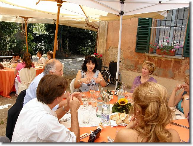 Clicca per scorrere le foto originali ingrandite