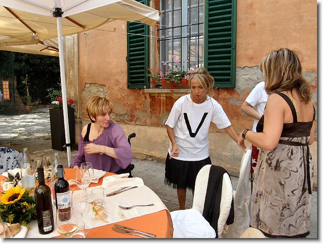 Clicca per scorrere le foto originali ingrandite