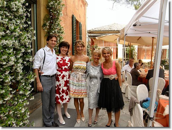 Clicca per scorrere le foto originali ingrandite